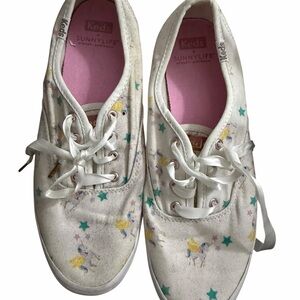 Keds women’s sunnylife White Unicorn Print Canvas Sneakers